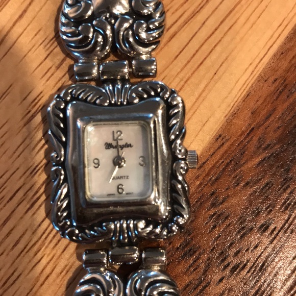 Beautiful Brighton Watch Mother of Pearl Face Leather Strap - Picture 6 of 7